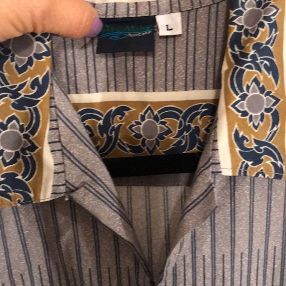Hawaloha button down - Picture 2 of 6